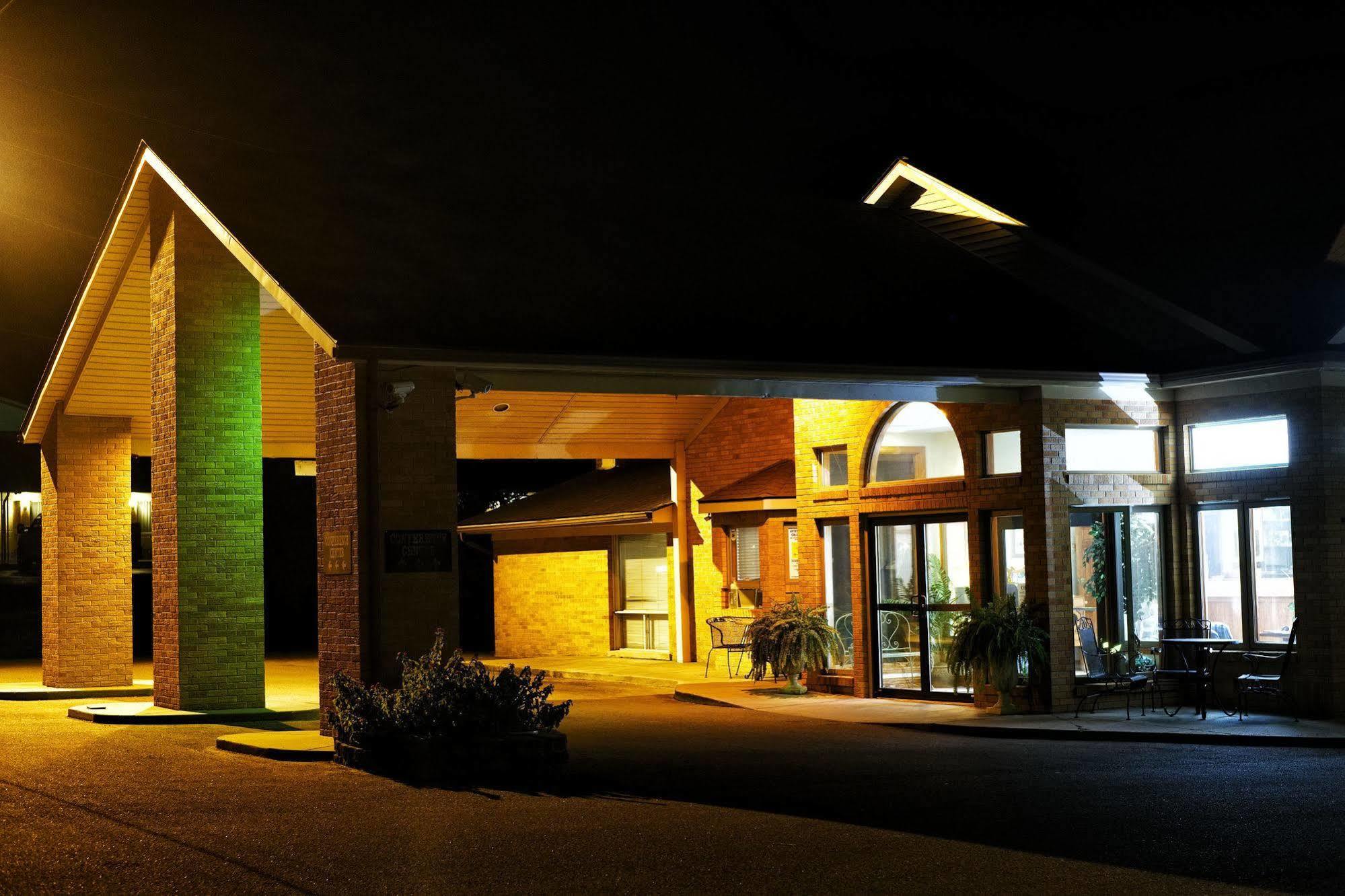 Four Seasons Lodging Mount Vernon Exterior photo